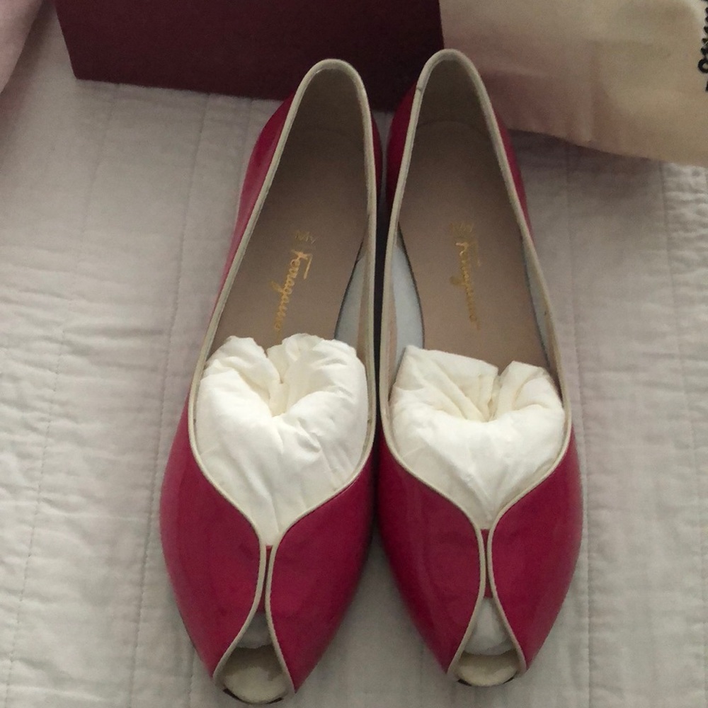 NEW hot pink patent Salvatore Ferragamo flats